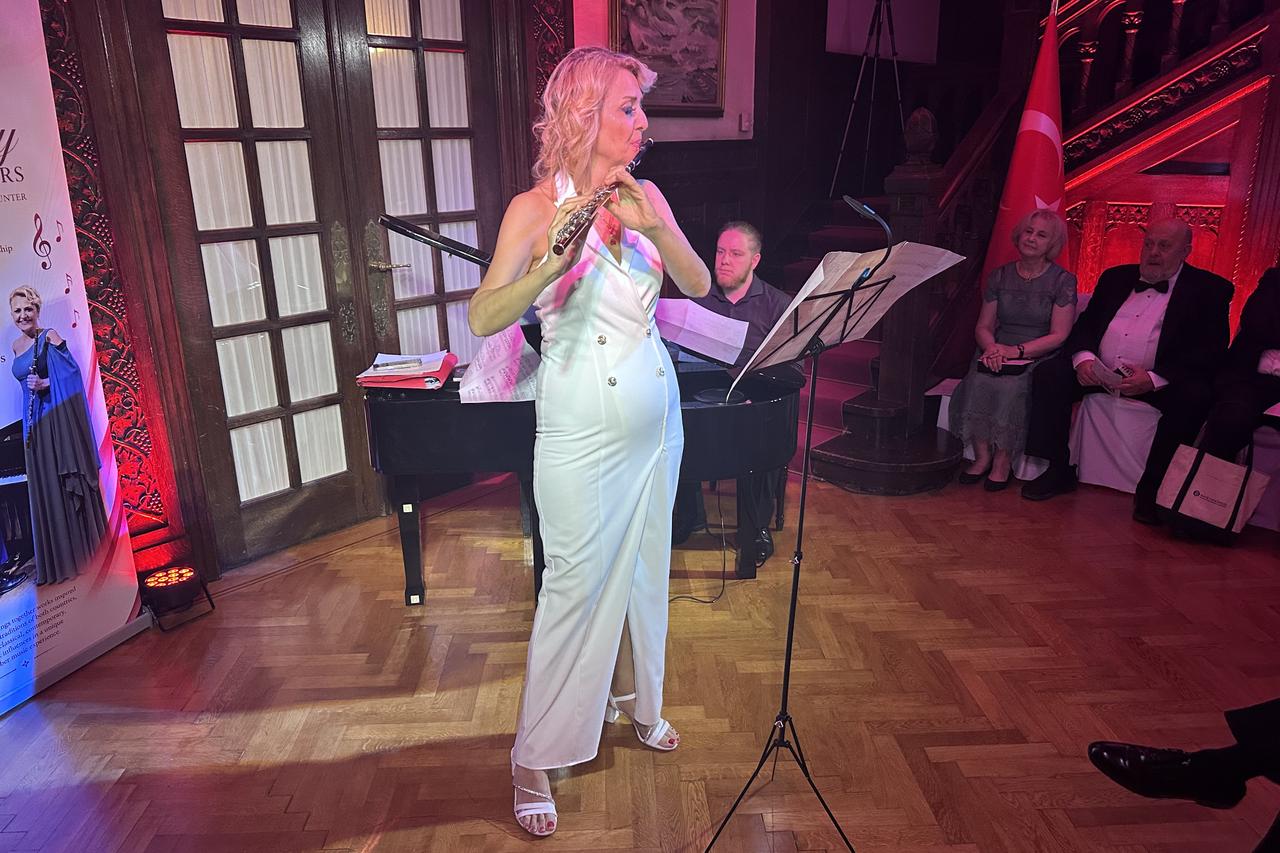 Turkish flutist Bayramogullari, Greek composer Papadopulos meet in Athens concert