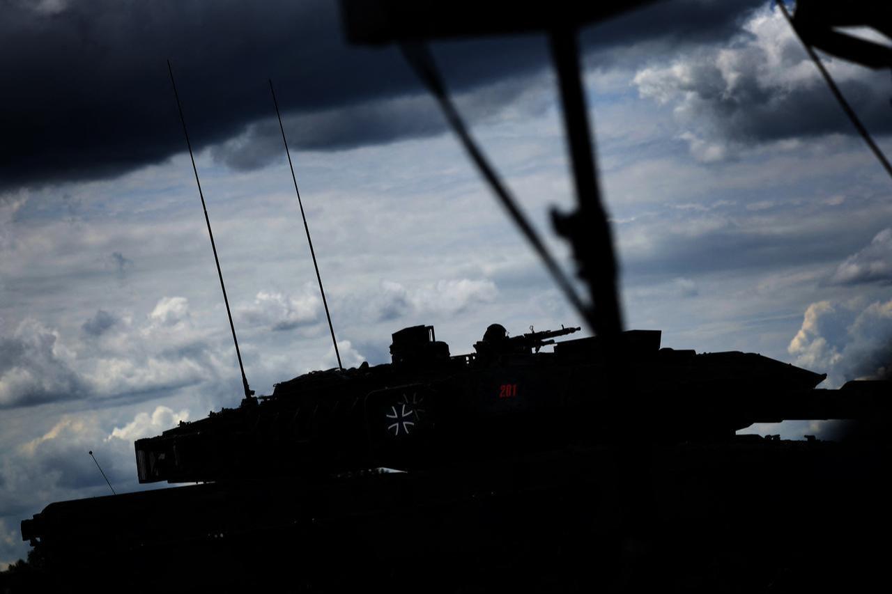 A Leopard 2 A7V tank is on display during the Armed Forces Day at the Bundeswehr University Munich on June 6, 2026. (AFP Photo)