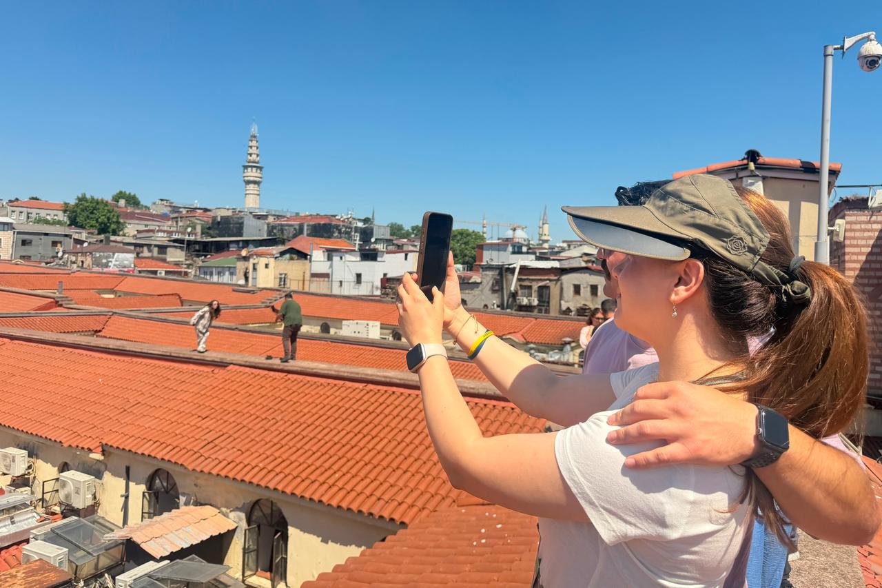 Istanbul’s Grand Bazaar tour draws crowds with rare rooftop access