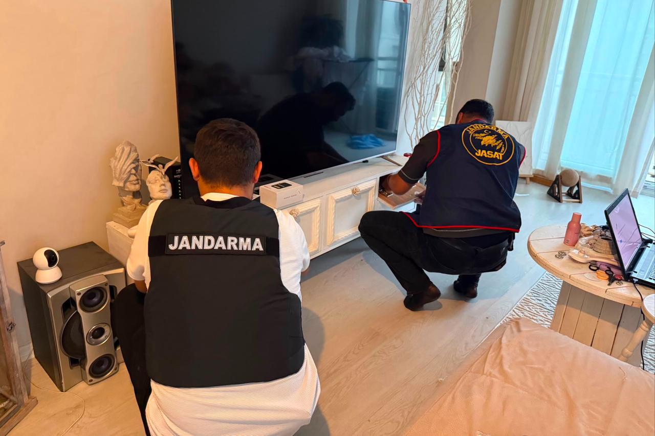 Türkiye detains 3 in operation against credit card cybercrime network