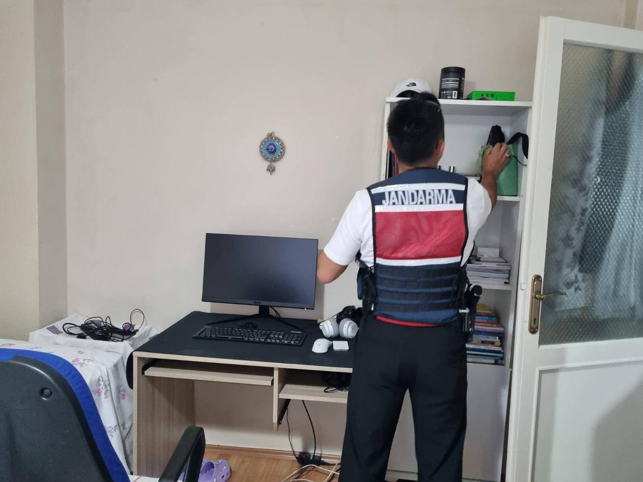 Under the coordination of Türkiye’s National Intelligence Organization (MIT), the Cybersecurity Directorate (SGB), Gendarmerie General Command (JGK) and Financial Crimes Investigation Board (MASAK) carried out operations targeting a credit card fraud network in Istanbul and Kocaeli, June 13, 2026. (AA Photo)