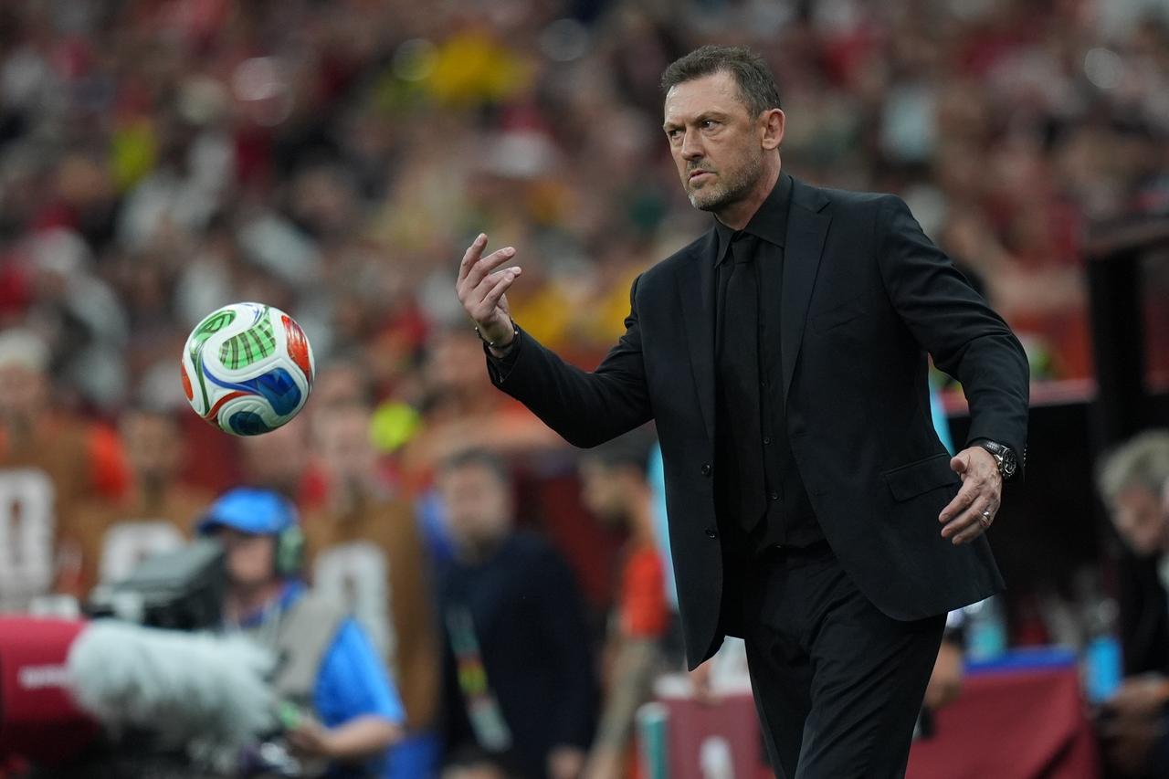 Australian national team head coach Tony Popovic led his team onto the field on June 14, 2026, in Vancouver, Canada. (AA Photo)