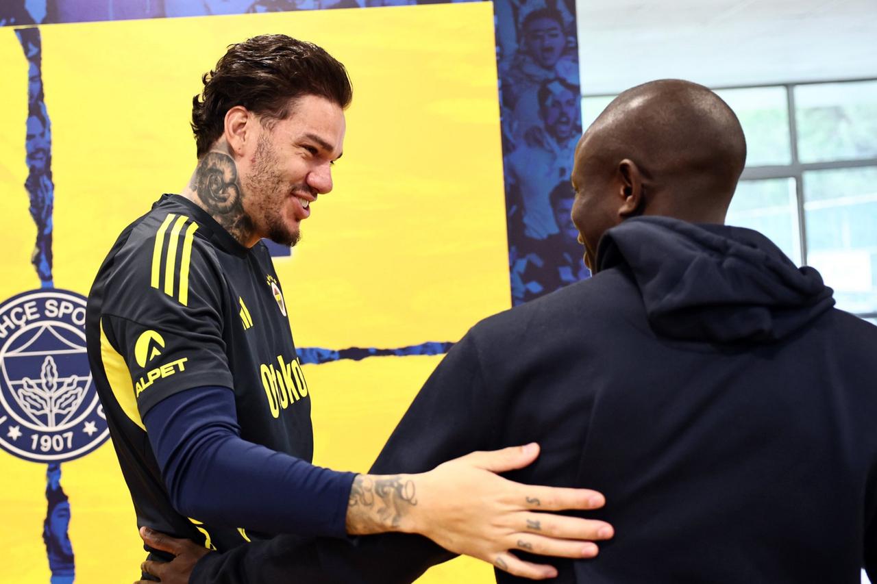 Fenerbahce seeks Kante, Ederson exits to ease budget: Report