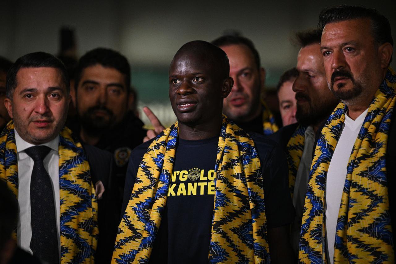Newly transferred French footballer N'Golo Kante of Fenerbahce is greeted by fans and Fenerbahce officials after his arrival at Sabiha Gokcen Airport in Istanbul, Türkiye, February 04, 2026. (AA Photo)