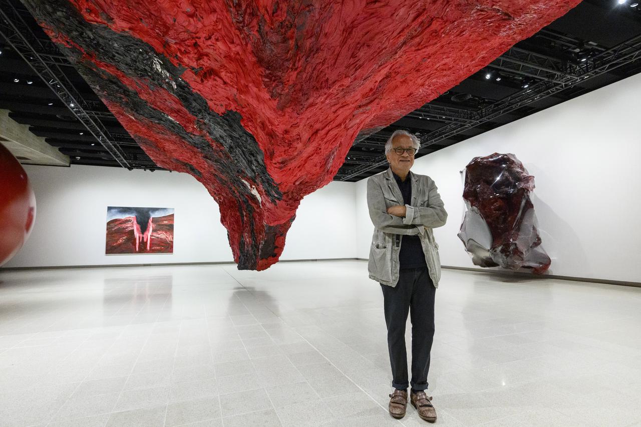 Anish Kapoor returns to London with building-wide immersive exhibition