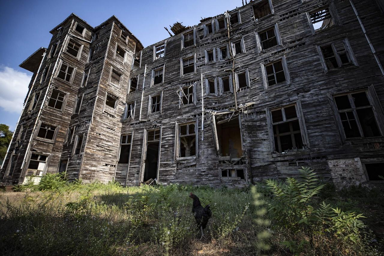 Patriarchate approves turning historic Buyukada Greek orphanage into hotel