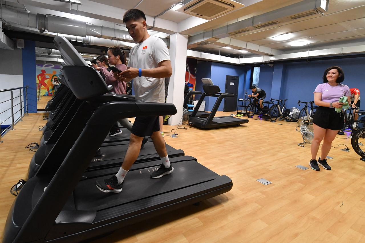 Kyrgyzstan sponsors national reality TV show to fight adult obesity crisis