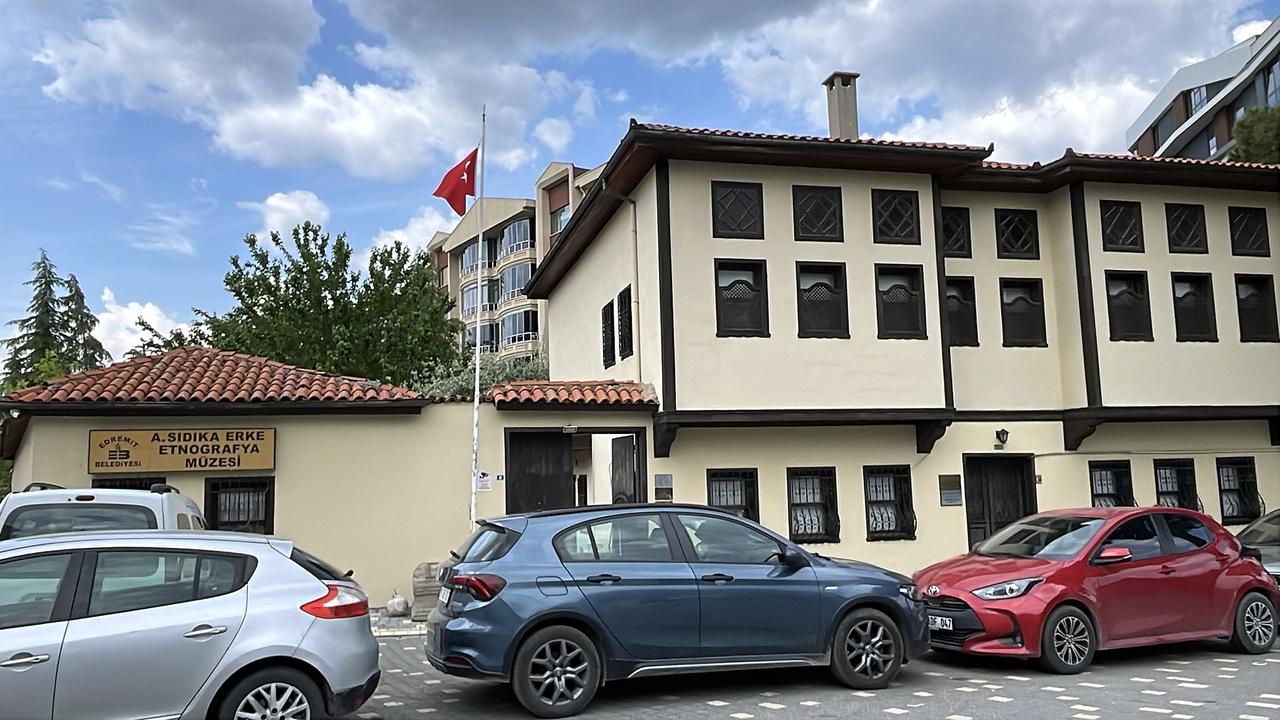 The Ayse Sidika Erke Ethnography Museum in Edremit, western Türkiye, where a piano said to have been made for Spain’s King Alfonso XIII is displayed. (AA Photo)