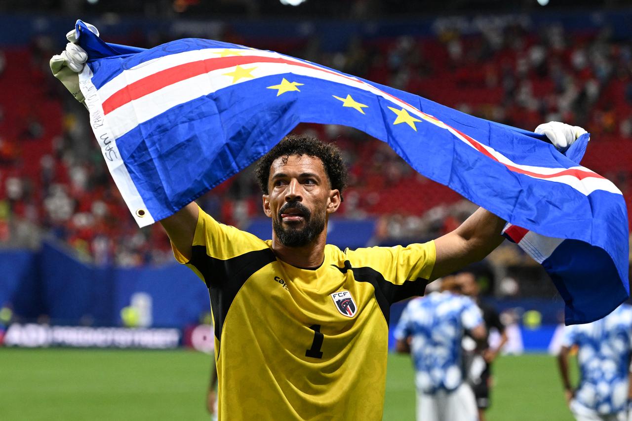 Cape Verde hero Vozinha says mother missed Spain draw over visa costs