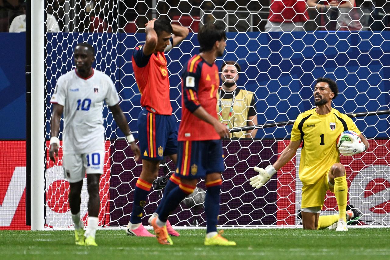 Cape Verde's goalkeeper #01 Vozinha (R) reacts during the 2026 World Cup Group H football match between Spain and Cape Verde at the Atlanta Stadium in Atlanta, June 15, 2026. (AFP Photo)