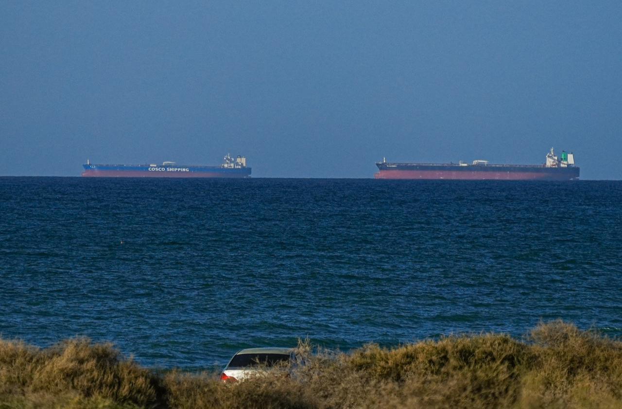 The LPG carrier Jag Vasant, transporting liquefied petroleum gas, after passing through the Strait of Hormuz, is seen at the Mumbai Port in Mumbai, India, April 1, 2026. (AA Photo)