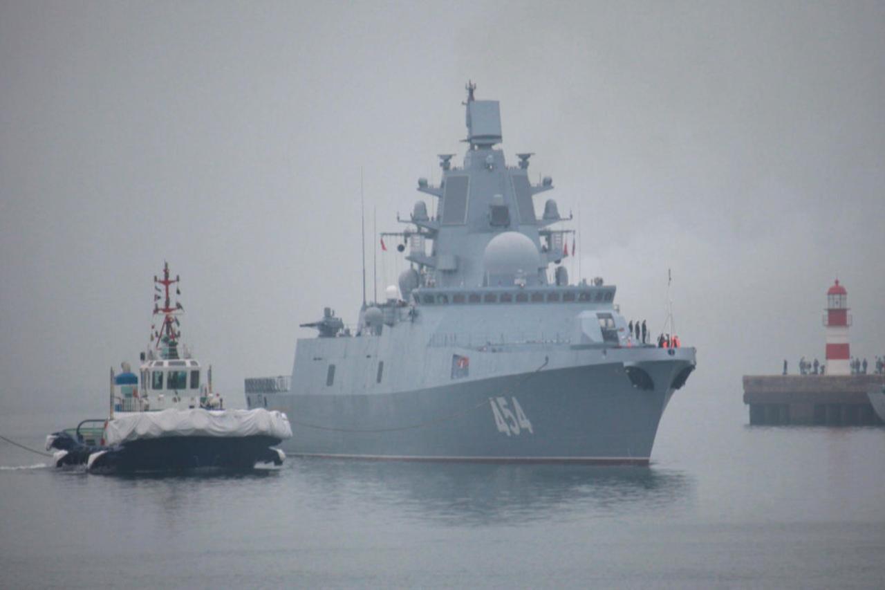 Russian warship fires warning shot at yacht in English Channel amid G7 pressure  Image