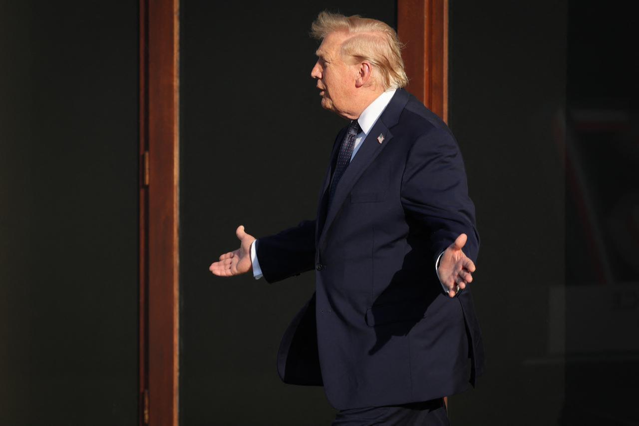 US President Donald Trump gestures as he arrives for the official greeting during the G7 summit, in Evian, eastern France, on June 15, 2026. (AFP Photo)