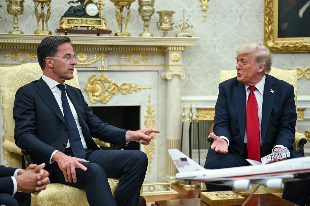 U.S. President Donald Trump meets with NATO Secretary General Mark Rutte (L) in the Oval Office of the White House in Washington, U.S. on July 14, 2025. (AFP Photo)