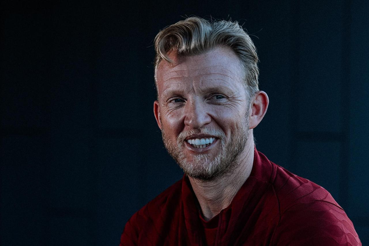 Dirk Kuyt returns to Fenerbahce as Ismail Kartal’s top assistant