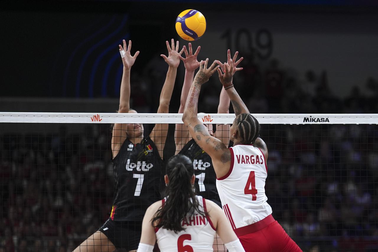 Türkiye’s Melissa Vargas competes during the 2026 FIVB Women’s Volleyball Nations League match against Belgium at Ankara Sports Hall in Ankara, Türkiye, June 17, 2026. (AA Photo)