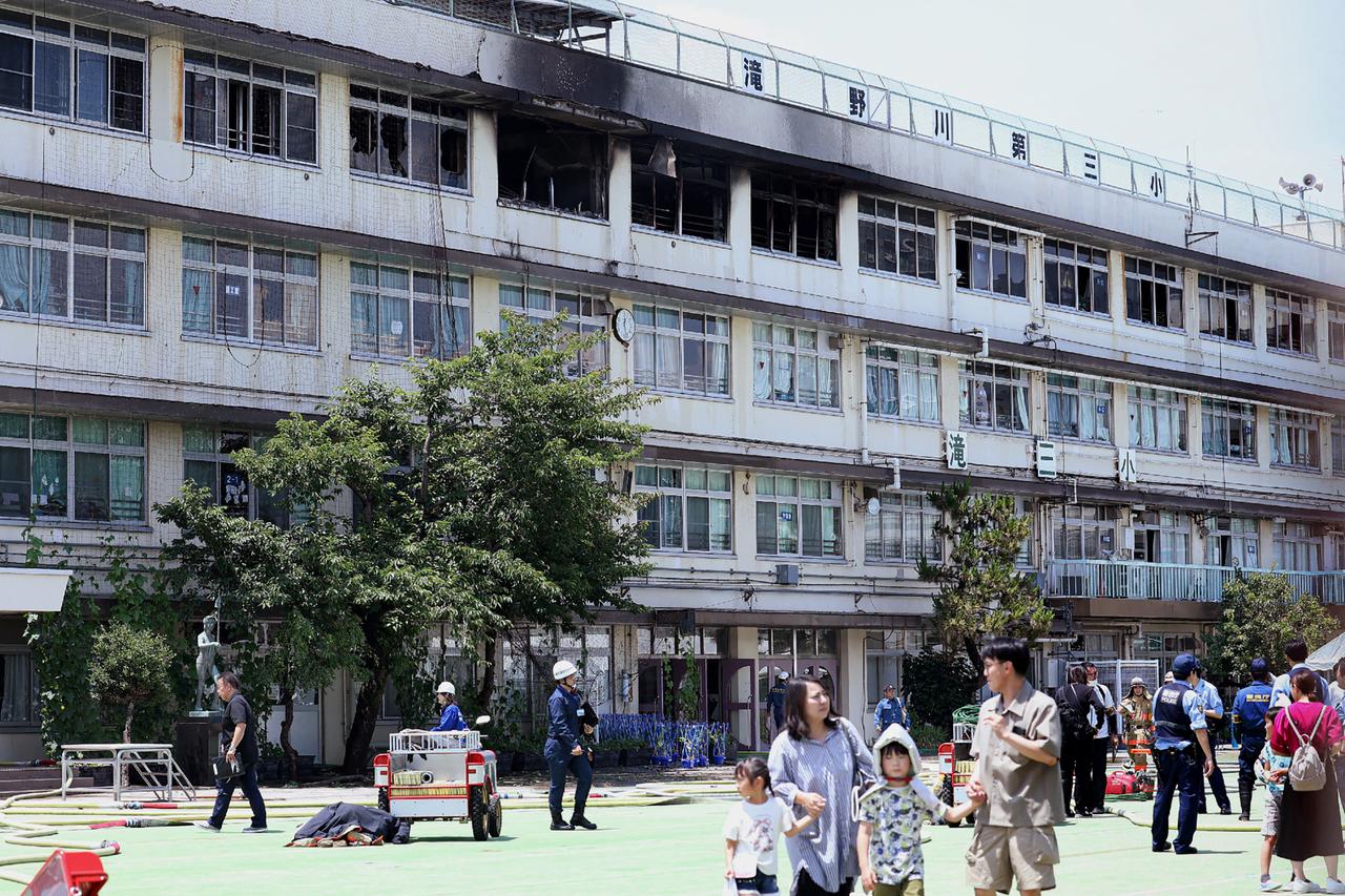 Fire at Tokyo elementary school injures 10