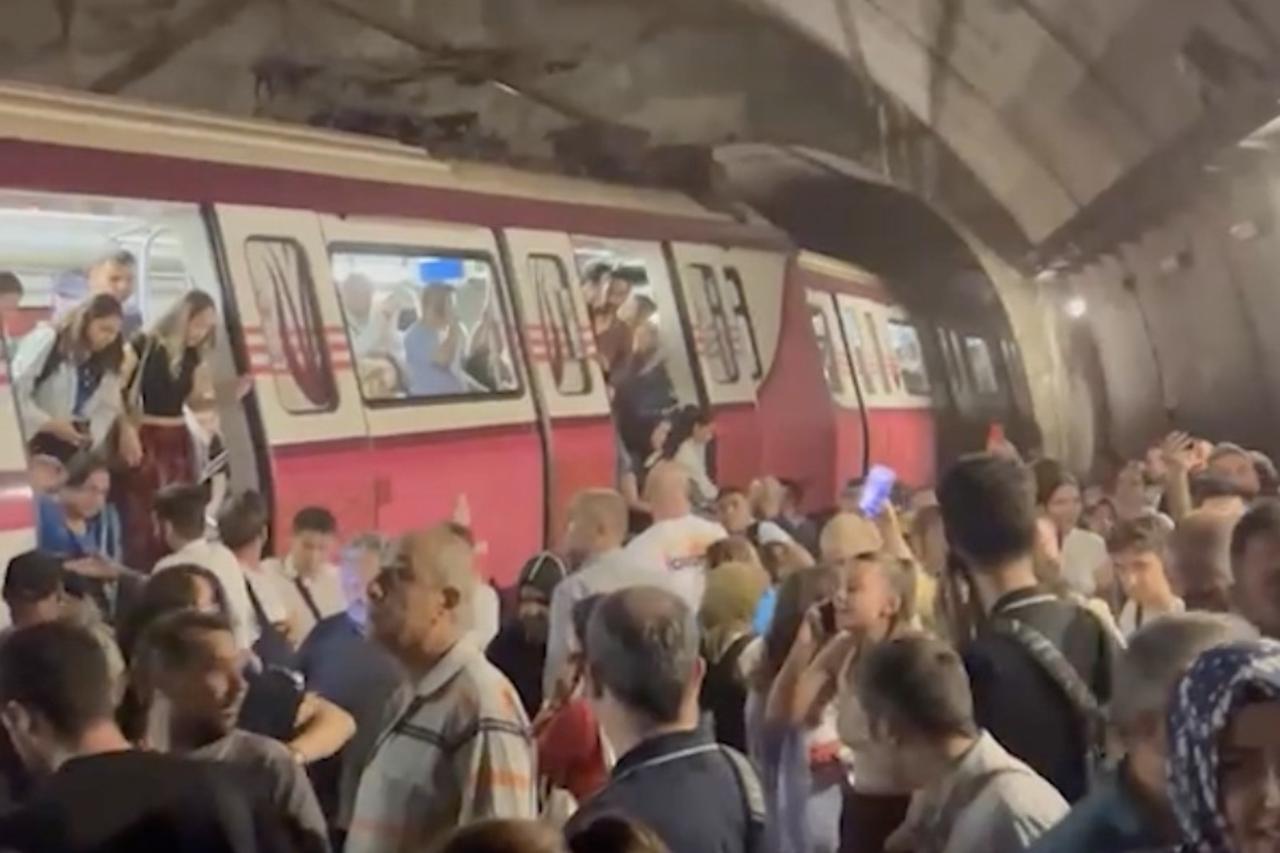 Metro derails on Istanbul’s Kadikoy-Sabiha Gokcen Airport line, injuring 3