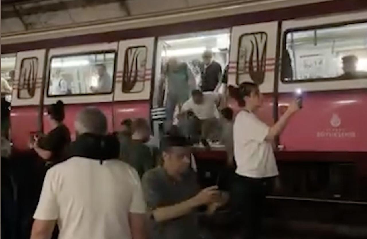A metro train on Istanbul’s M4 Kadikoy–Sabiha Gokcen Airport Line derailed near Bostanci, and passengers exited on their own before walking through the tunnel, June 19, 2026. (AA Photo)