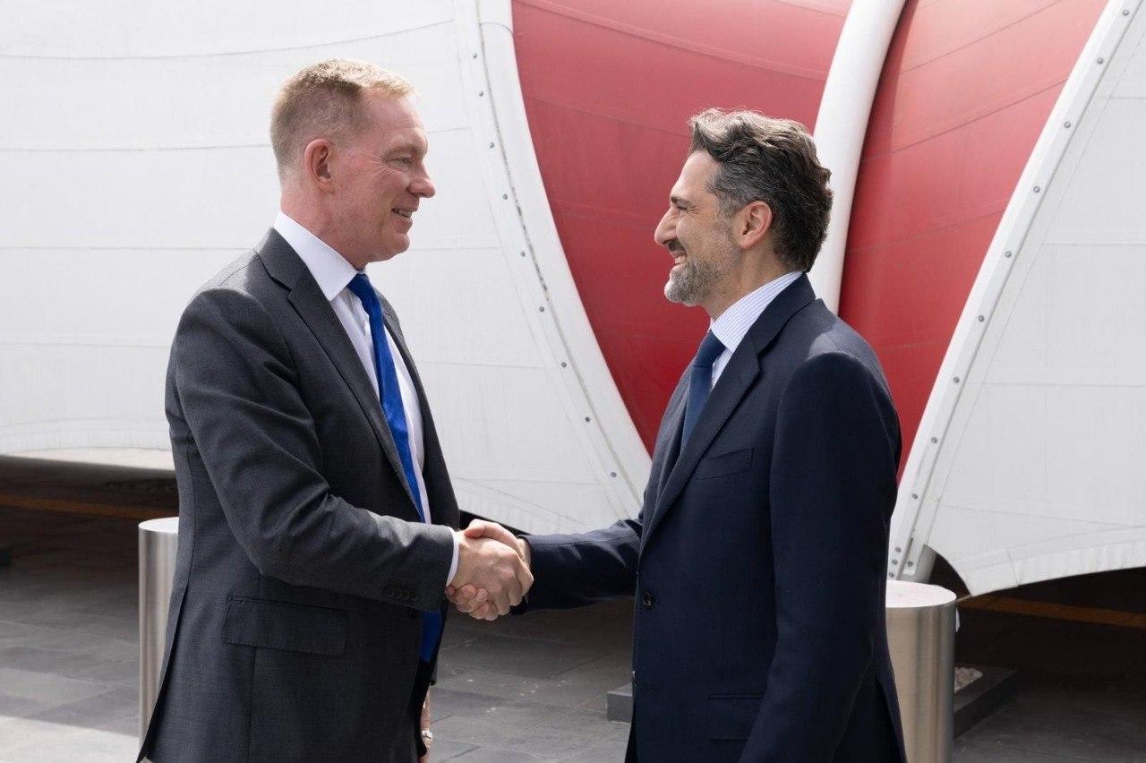 U.K. Minister of State for Trade Chris Bryant (L) is welcomed by Turkish Airlines Chairman and Executive Committee head Murat Seker during a visit to the airline's operations center at Istanbul Airport in Türkiye, June 19, 2026. (AA Photo)