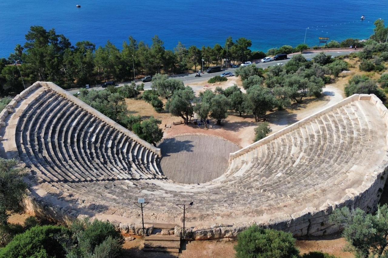 Türkiye's World Cup match screenings to continue at ancient theater in Antalya