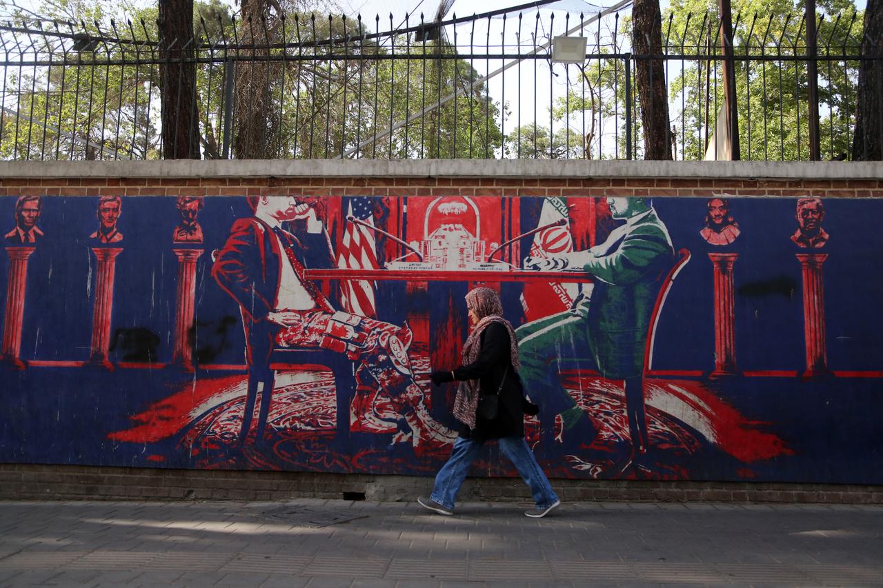 US, Iran working on secret proposals for implementing agreement: Report