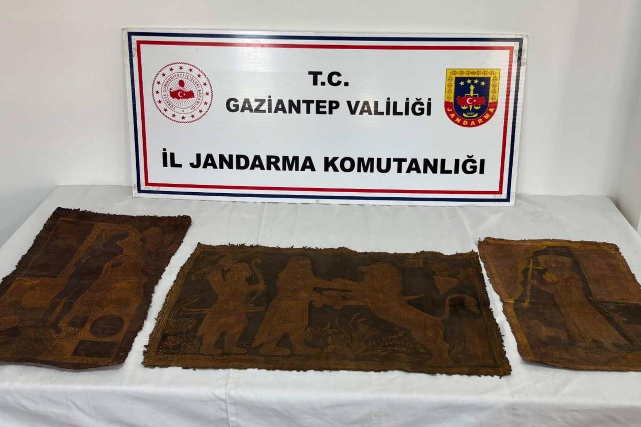 Hebrew gold-inscribed Torahs, manuscripts seized across Türkiye