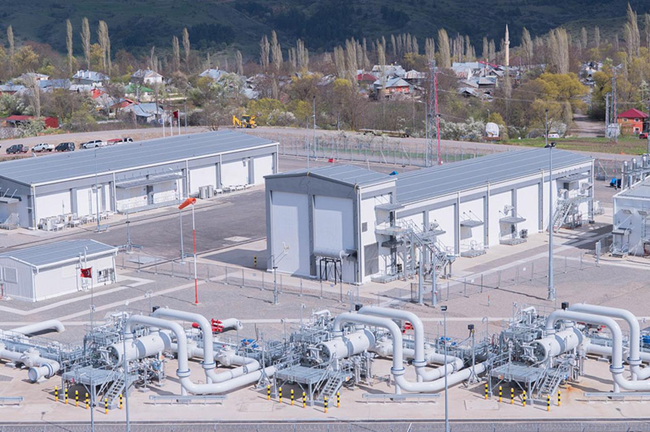 A view of the Trans-Anatolian Natural Gas Pipeline (TANAP) compressor station and associated infrastructure. (Photo via tanap.com)