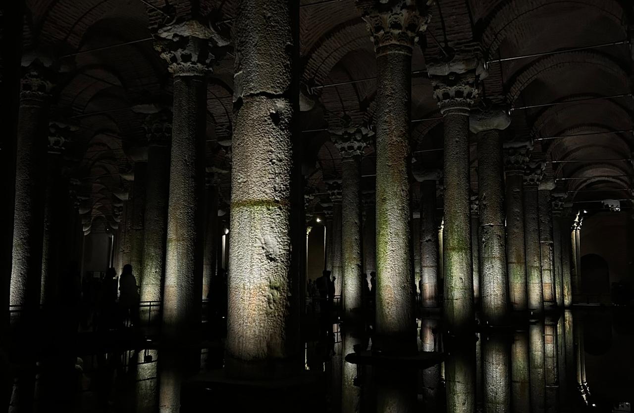 A view of Basilica Cistern or Yerebatan Sarnici, ancient underground water storage or reservoir, Istanbul, Türkiye. (Photo by Koray Erdogan/Türkiye Today)