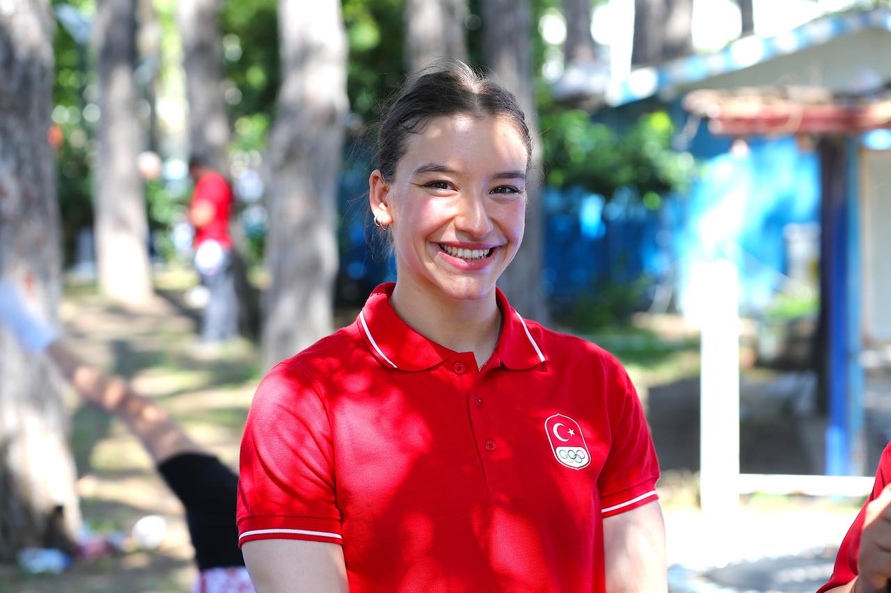 Ayse Begum Onbasi eyes world gold in Spain as career crossroads approaches