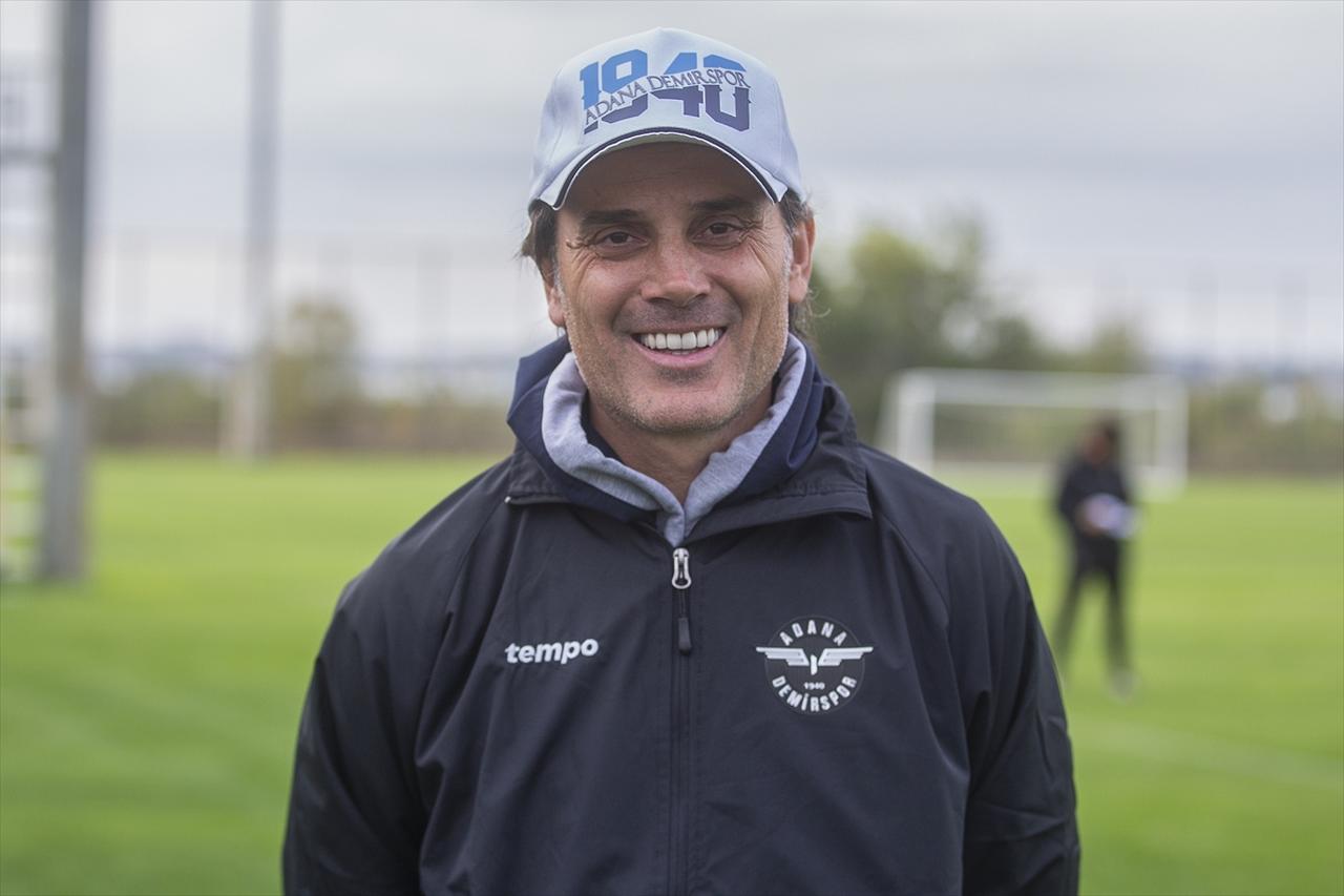 Vincenzo Montella smiles during his time as Adana Demirspor head coach. (Photo via Haber1)