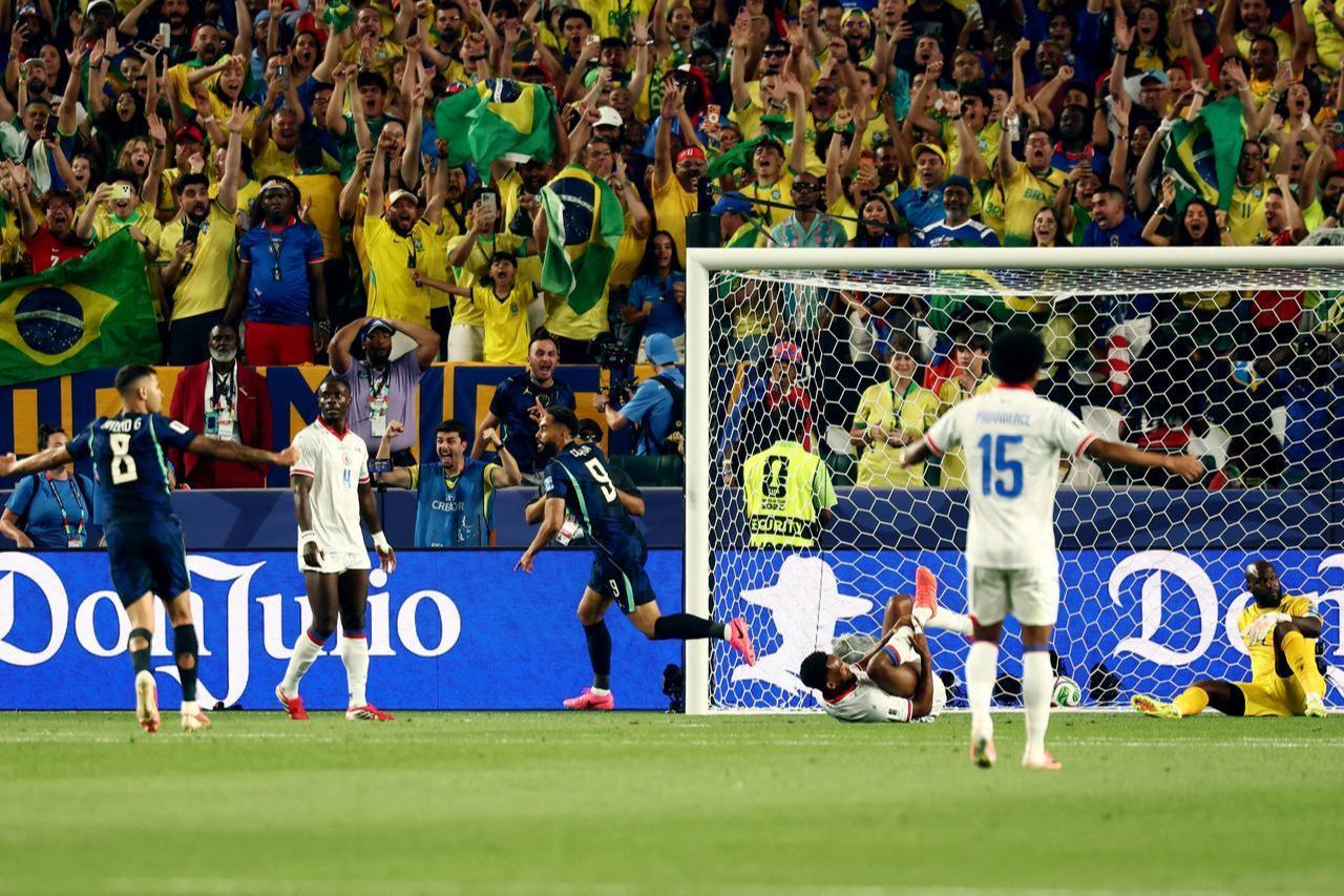Brazil's forward #09 Matheus Cunha (C) celebrates scoring his team's first goal during the 2026 World Cup Group C football match between Brazil and Haiti at the Philadelphia Stadium in Philadelphia, June 19, 2026. (AFP Photo)