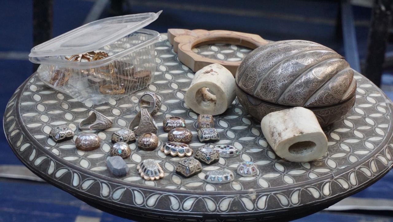 Traditional handicrafts such as kelkari and mother-of-pearl inlay, increasingly overshadowed by advancing technology and mass production, are being kept alive in Izmir through the lifelong efforts of master artisan Mehmet Agca. Izmir, Türkiye, June 20, 2026. (IHA Photo)