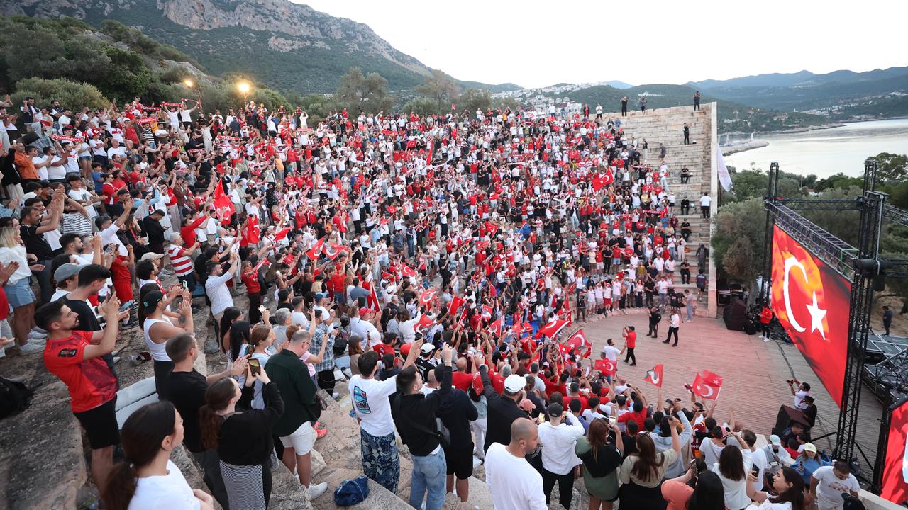 Türkiye fans gather at Antiphellos, Dolmabahce, Yedikule for Paraguay match
