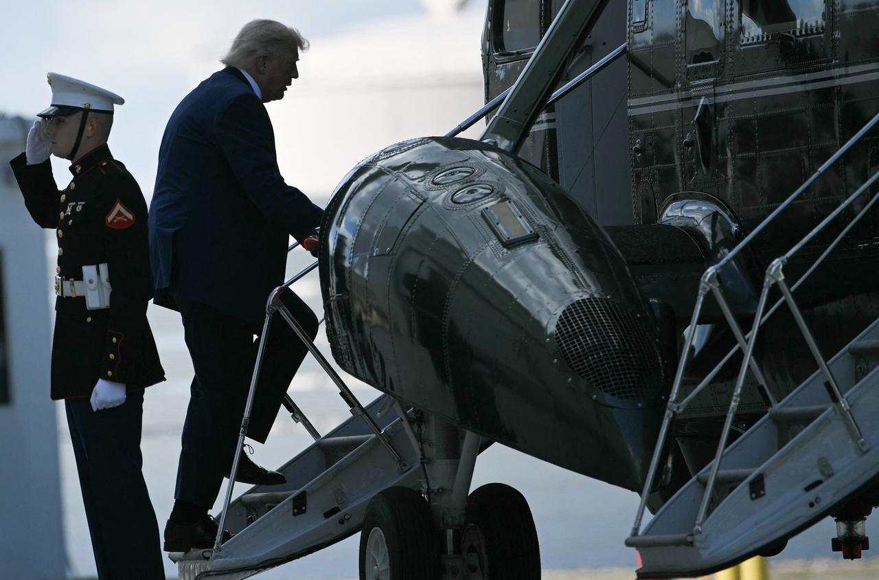 US President Donald Trump boards Marine One at Joint Base Andrews in Maryland, June 19, 2026. (AFP Photo)
