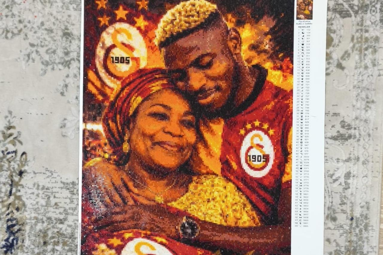 Women’s handmade tribute to Osimhen brings pride after player's emotional response