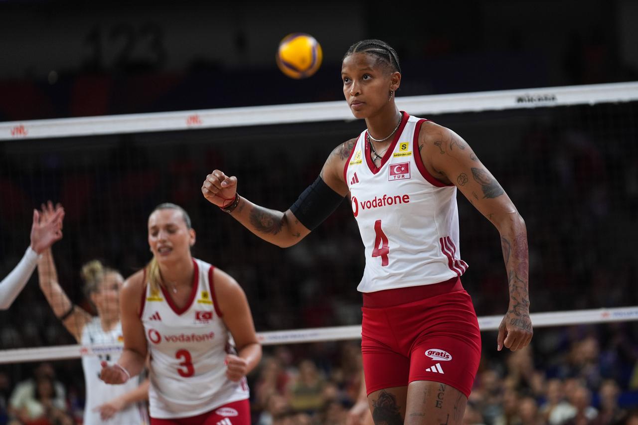 Melissa Vargas (4) of Türkiye celebrates after score during the 2026 FIVB Volleyball Nations League Phase 2 match between Türkiye and Germany at the Ankara Sports Hall in Ankara, Türkiye on June 20, 2026. (AA Photo)