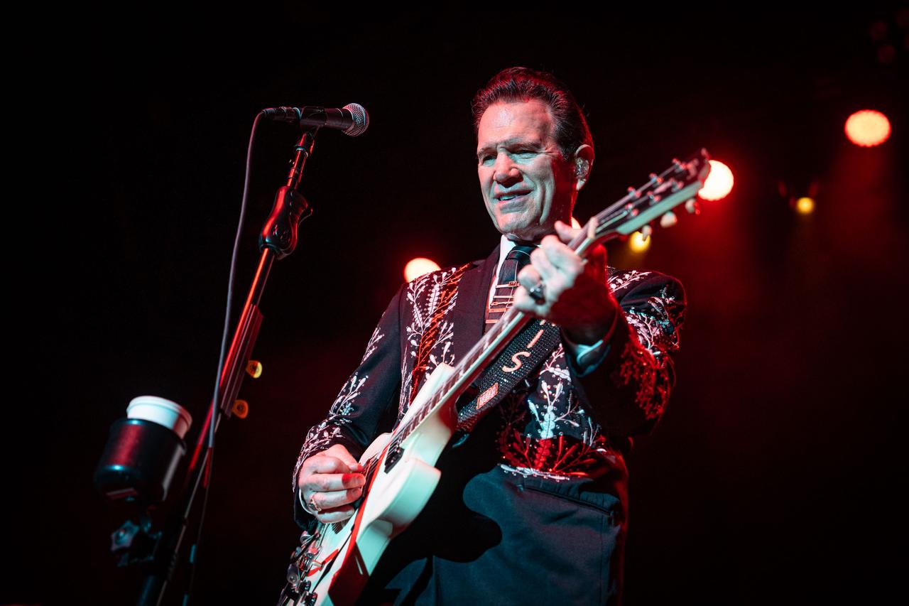 Chris Isaak wraps up Türkiye tour with Harbiye finale in Istanbul