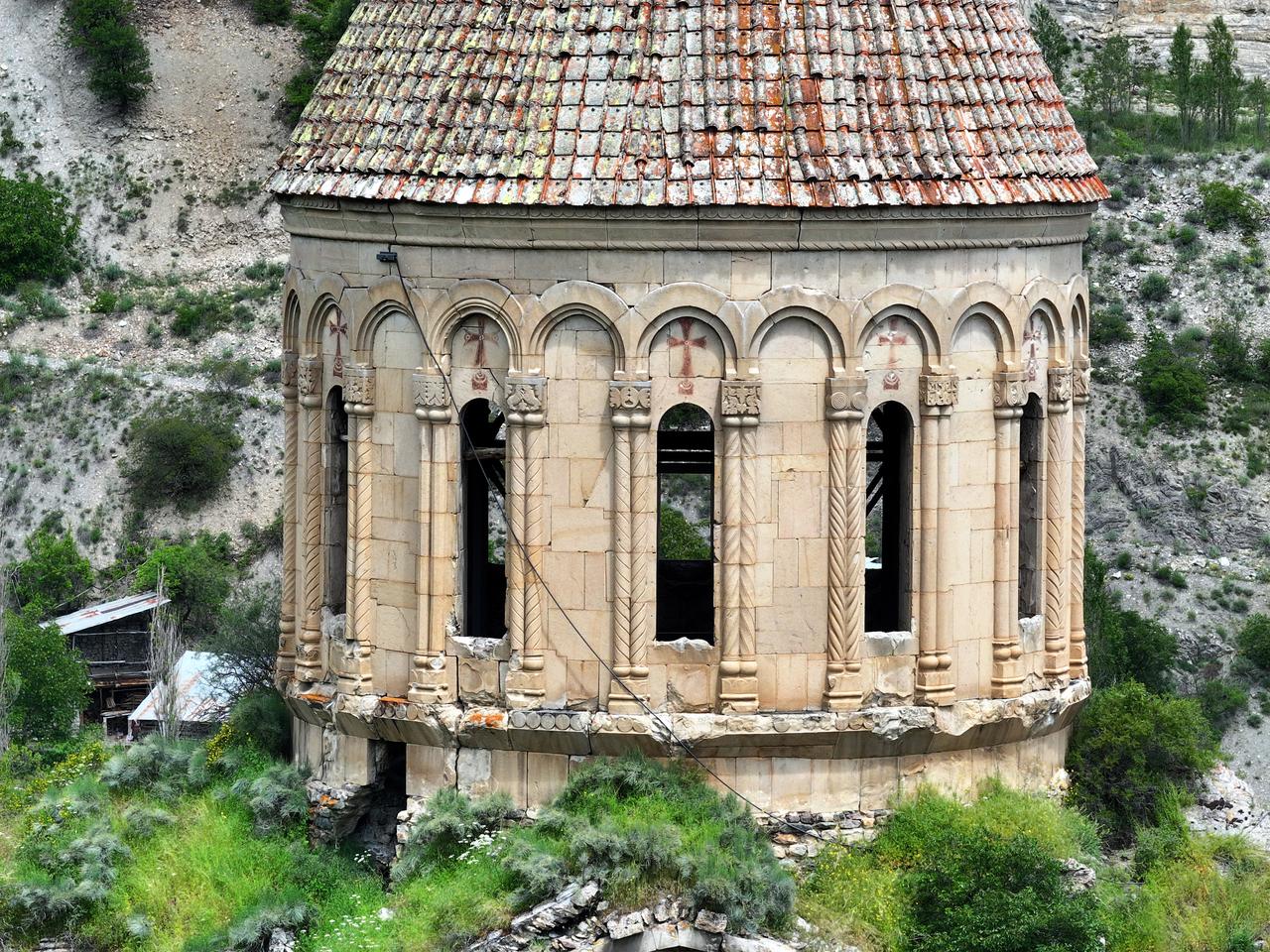The historic Oshvank Church, a 10th-century Georgian Orthodox monastery awaiting restoration, is seen in Uzundere, Erzurum, Türkiye, June 22, 2026. (AA Photo)