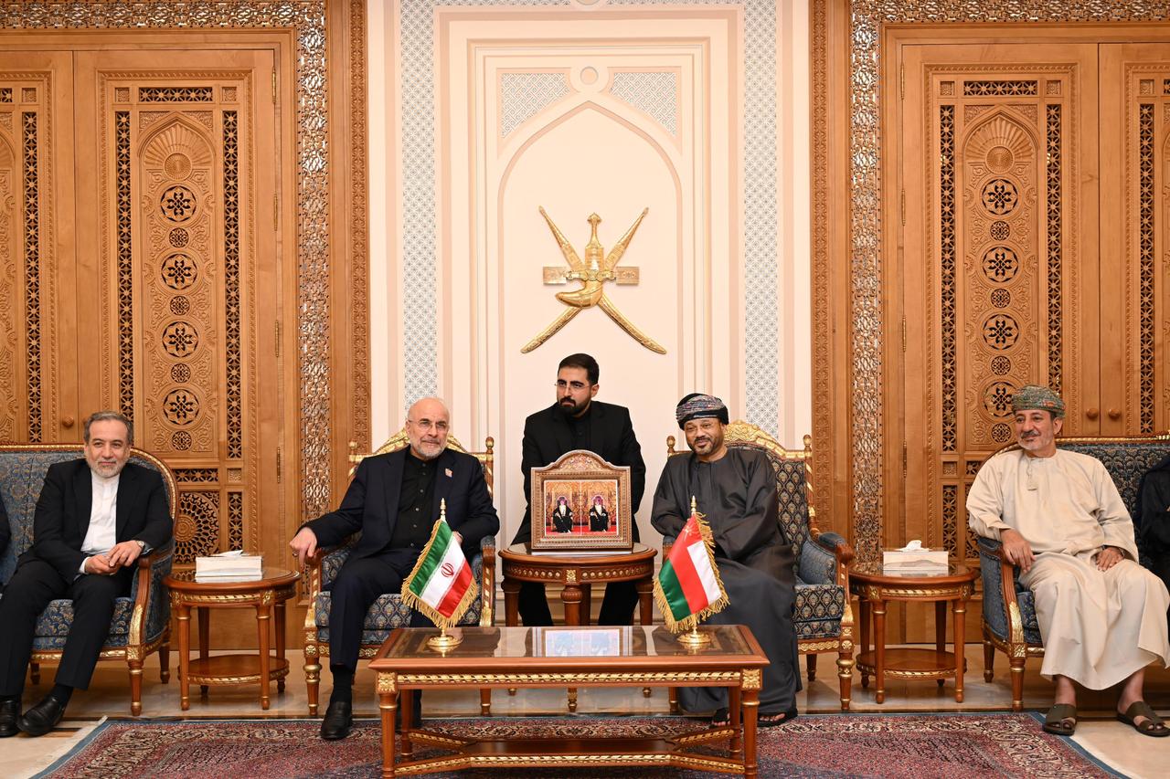Iran, Oman reaffirm toll-free shipping through Strait of Hormuz