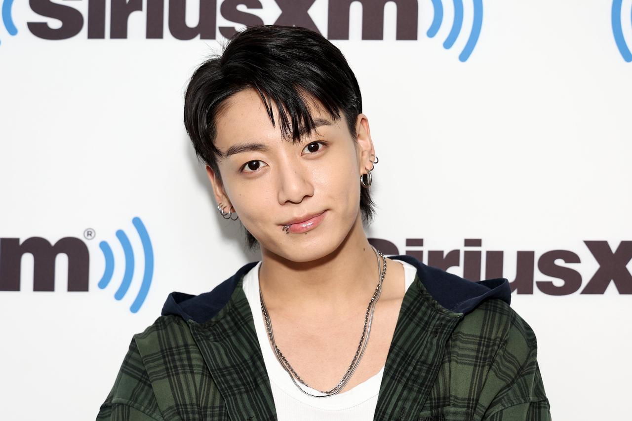 22 home visits, 133 doorbell rings: Jungkook’s Brazilian stalker avoids jail time