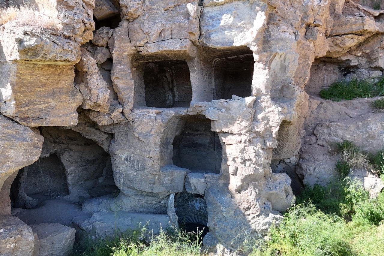 3,200-year-old cave apartments in Türkiye’s Sivas await restoration