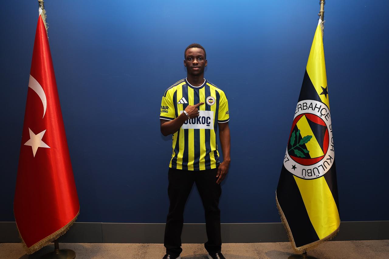 Fenerbahce signs Senegalese youngster Amara Diouf on five-year deal