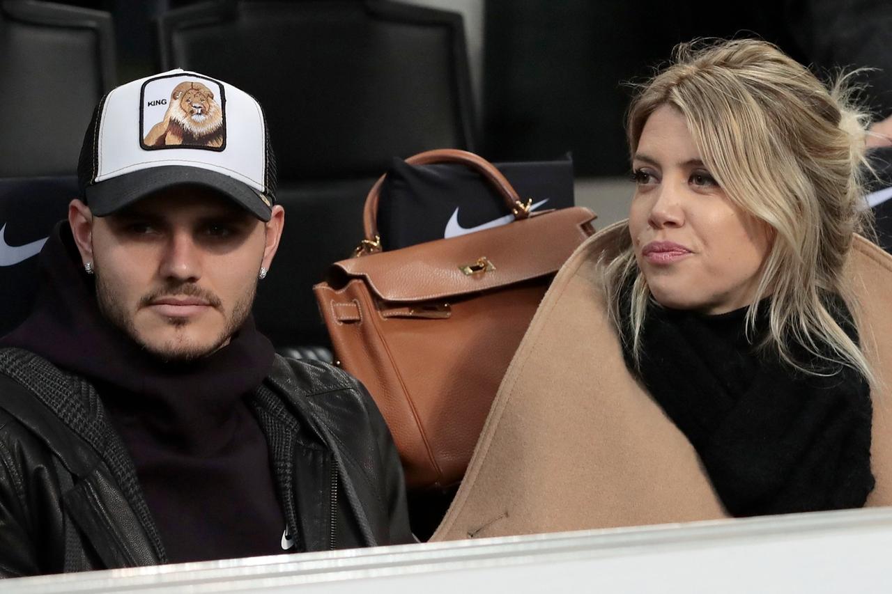 Wanda Nara and Mauro Icardi are seen together in Italy, Feb. 21, 2019. (Photo via Onedio)