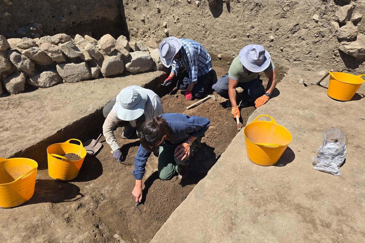 Ancient ritual zones under study at Usakli Hoyuk in central Türkiye