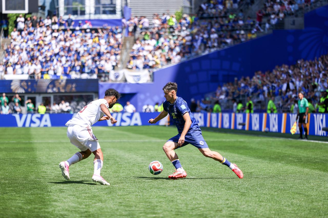 Bosnia moves closer to World Cup last 32 after Qatar 3-1 victory