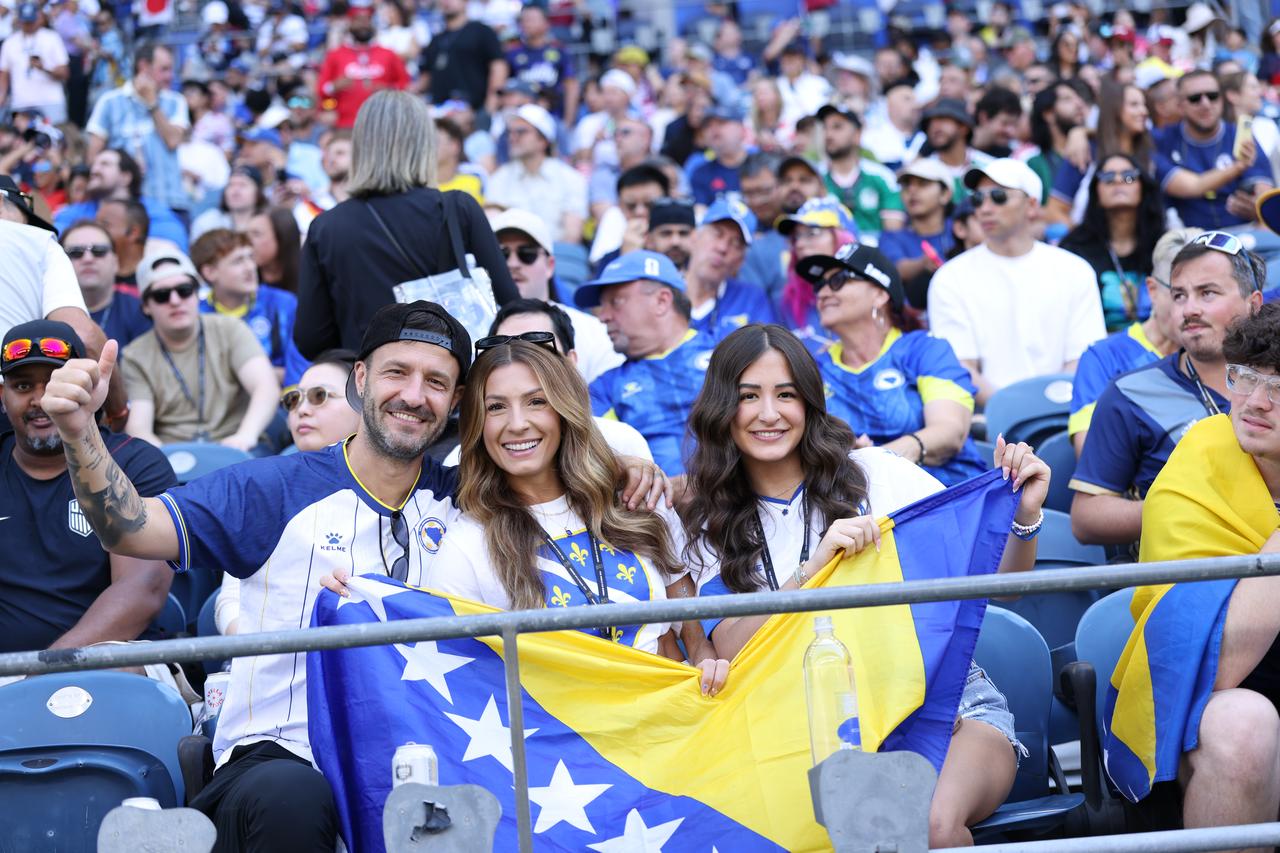 Bosnia moves closer to World Cup last 32 after Qatar 3-1 victory