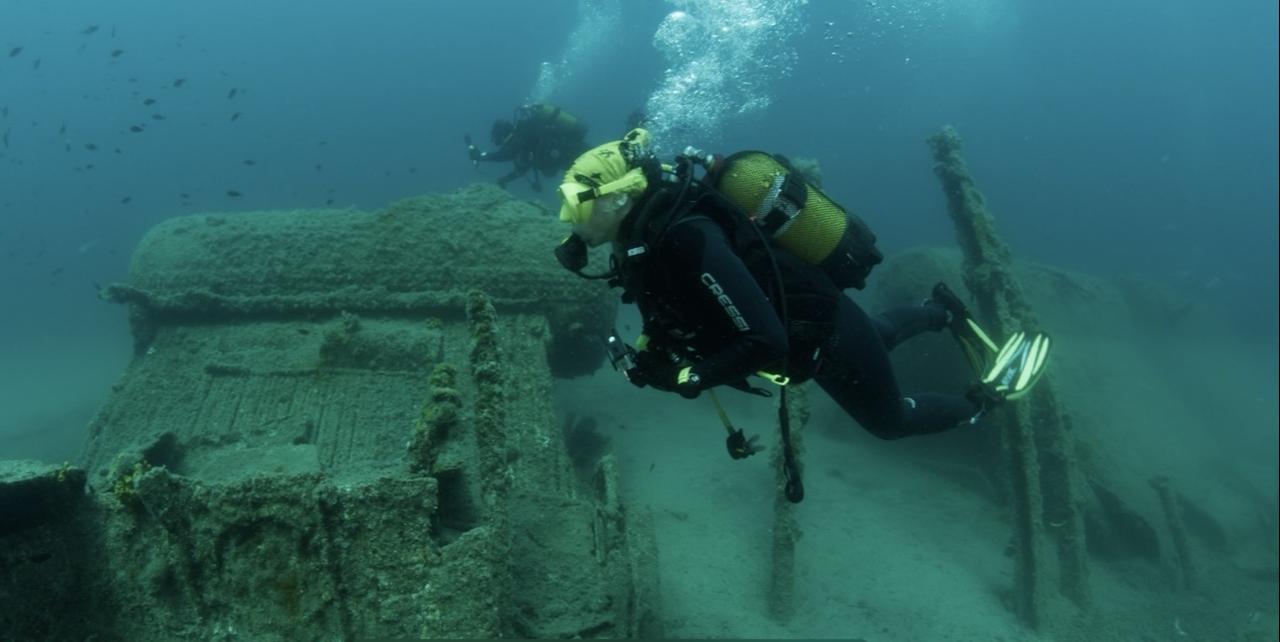 Divers explore a Gallipoli war wreck during the launch of the Deep Heritage Project in Canakkale, Türkiye. (AA Photo)