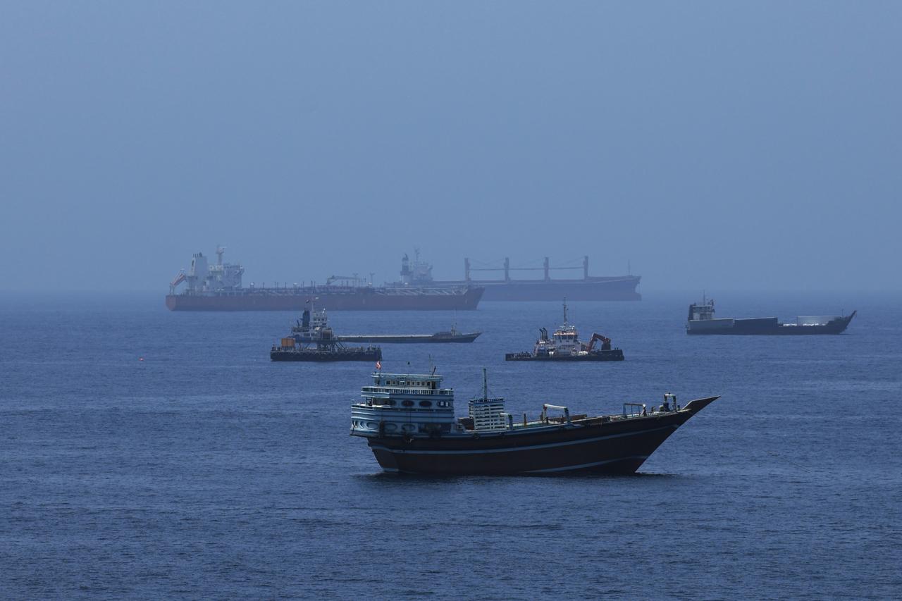 All Turkish ships stranded in Gulf leave Strait of Hormuz safely: Minister