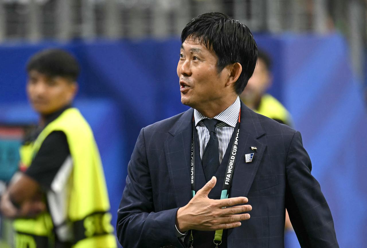 Japan's head coach Hajime Moriyasu walks on the pich ahead of the 2026 World Cup Group F football match between Japan and Sweden at the Dallas Stadium in Texas, US, on June 25, 2026. (AFP Photo)